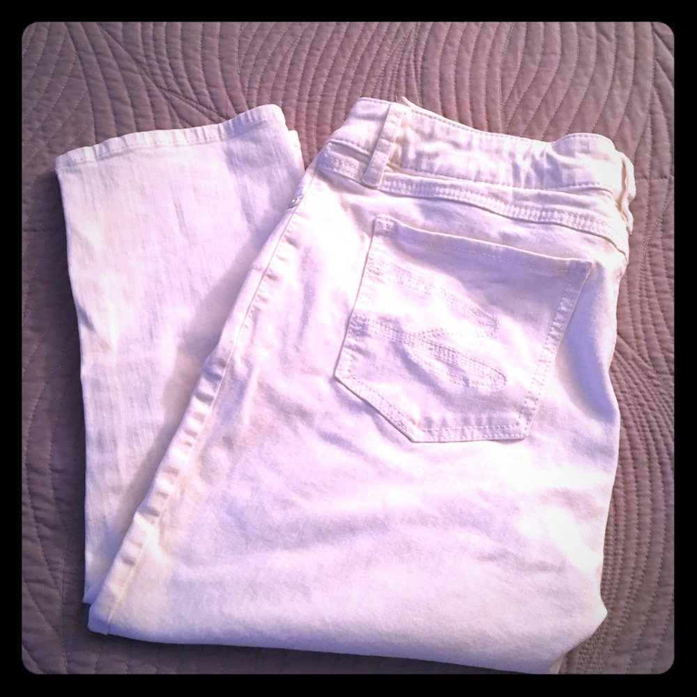 White Seven7 Capri pants sz14